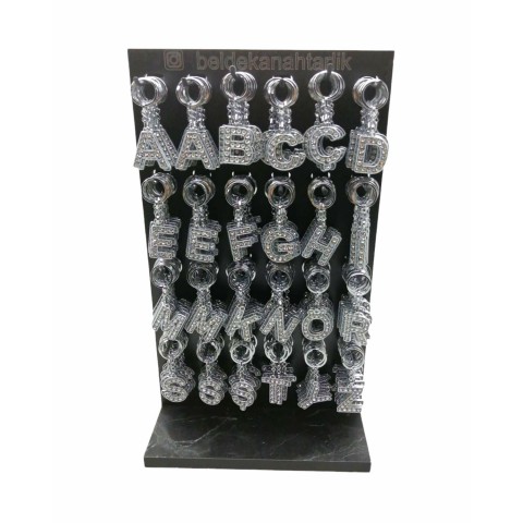 KRT-1072 ( GÜMÜŞ TAŞLI & HARFLİ ) ANAHTARLIK ( STANDLI )*288X2