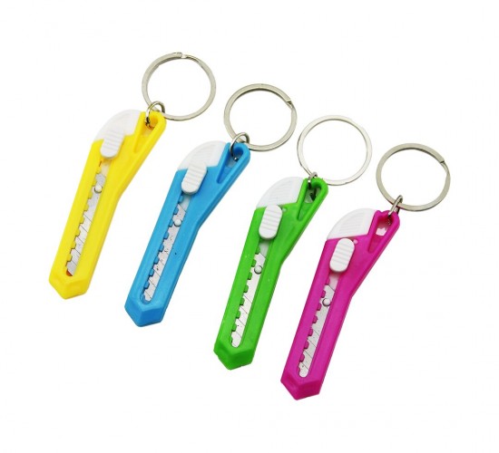 ZD ZHENG DA KEY RING NO-411 ( MİNİ FALÇATA ) ( ANAHTARLIK ) ( RENKLİ PLASTİK ) ( 7.5CM X 1.5--2CM )*12X200